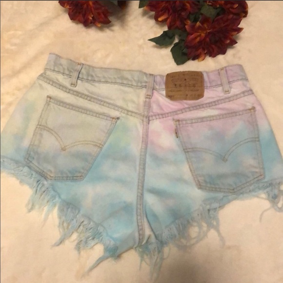 Vintage Cut off Levi’s 550 Tie Dye - Picture 2 of 6